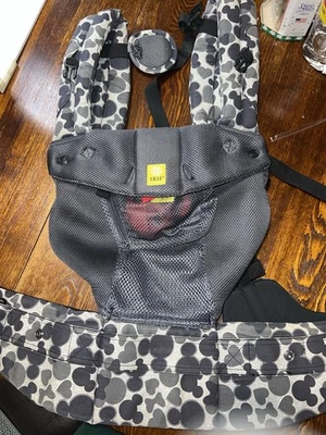 Portabebés Lillebaby Disney Completo 6 en 1 Todas las Temporadas Foto 1 de 4