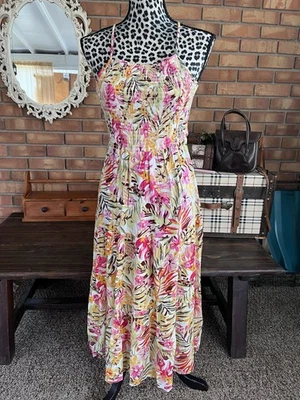 Vestido Rip Curl Copacabana Midi (XS) Floral Halter Ambiente Playa  Foto 1 de 4