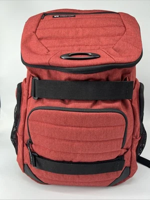 mochila oakley enduro 3.0 cor ferro vermelho preço $70.00 - Imagem 1 de 4