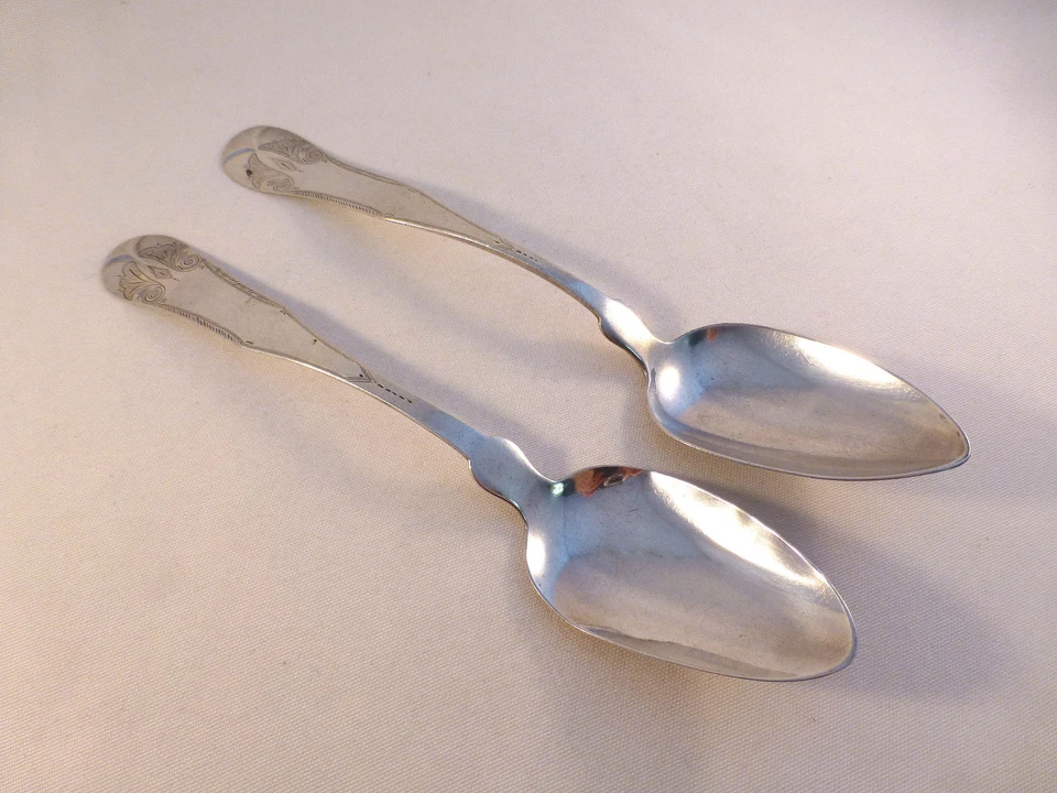 Пара украшенных серебряных сервировочных ложек S & J Meyers-Boston Coin - Изображение 1 из 4