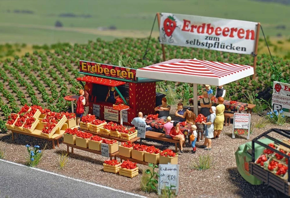 HO Scale Accessories - 1073 - Strawberry Market Stall - kit - Image 1 of 1