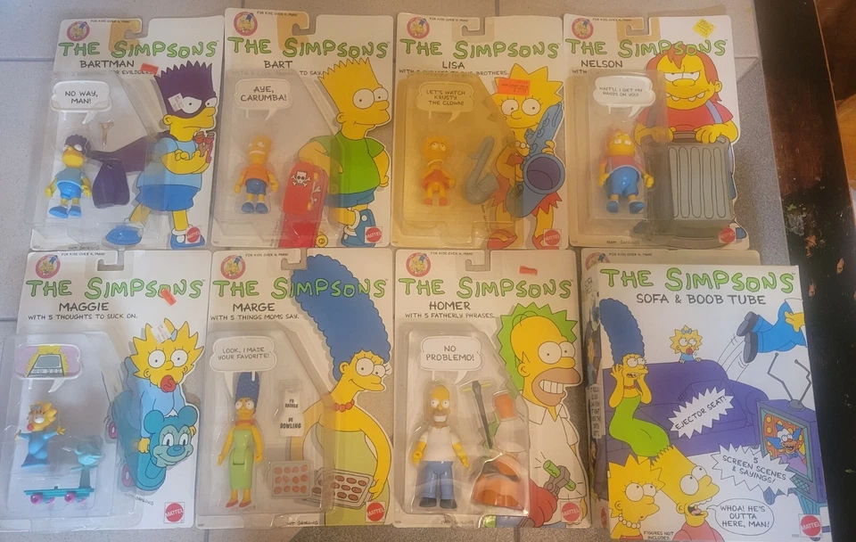 Colección de figuras de Los Simpson 1990 Mattel 7 figuras + sofá y TV todo nuevo Foto 1 de 4