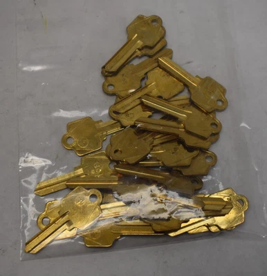 Vintage Key ESP AR1 Brass Replacement Locks Steampunk 2-1/8" Lot of 27 - Image 1 of 4