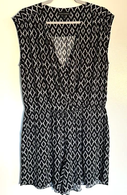 Banana Republic - женщин искусственного надежном геометрический шорты Детский комбинезон черный и белый размер 12 - Изображение 1 из 4