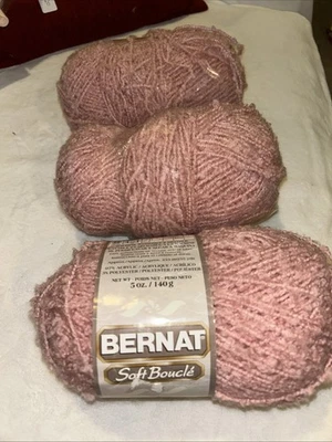 Hilo Bernat Soft Boucle ~ Soft Rose 22425 mezcla de poliéster 5 oz. 3 madejas Foto 1 de 4