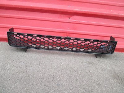 Решетка переднего бампера 007 2008 2009 2010 2011 2012 2013 2014 Toyota FJ Cruiser  - Изображение 1 из 4