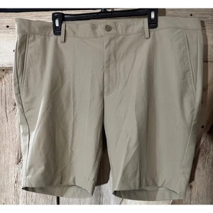 JOS A BANK Mens Shorts Size 42 Tailored Fit Shorts Tan Khaki Moisture Wicking - Picture 1 of 9