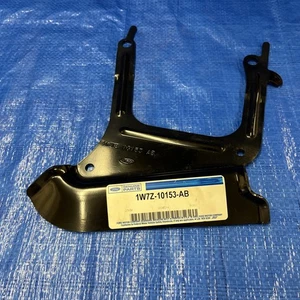 Ford Alternator Bracket 1W7Z 10153 AB - Picture 1 of 3