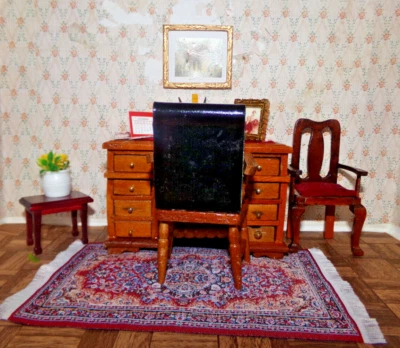 Suite de oficina en miniatura para casa de muñecas Foto 1 de 4