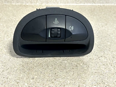 Interruptor de lámpara antiniebla de control de tracción Hyundai Santa Fe 2001-2006 OEM Foto 1 de 4