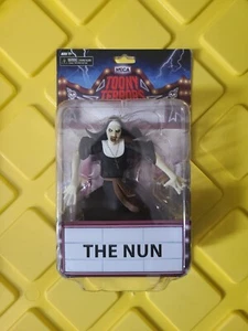 2020 NECA TOONY TERRORS CONJURING The NUN GLOW/CHASE 6" Figure RARE! - Bild 1 von 3