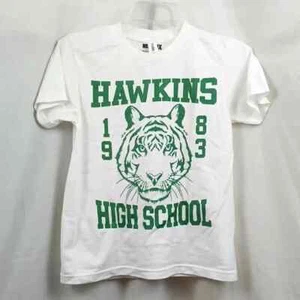 Netflix Stranger Things 4 Hawkins High School Camiseta Verde Logo Niños Unisex M - Imagen 1 de 5