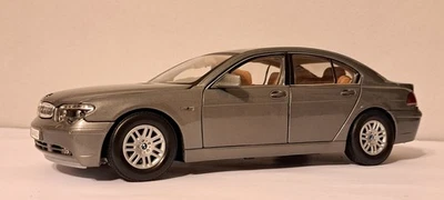 1:18 Scale BMW 745i V8 7 series E65  Diecast model car  - Image 1 of 4
