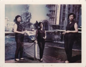 Vietnam Polaroïd femme Vietnamienne Photo montage trucage surréalisme Saigon - Picture 1 of 2