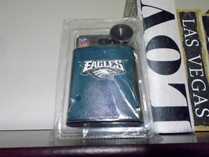 Neu Philadelphia Eagles NFL 2 Stück Flachmann 7oz. mit Trichter - Bild 1 von 1