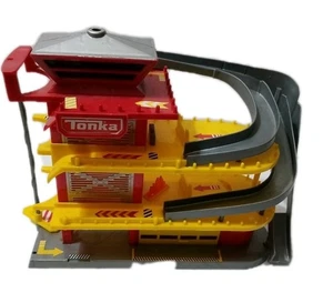 Tonka Garage Playset 51050 Ultimate Rescue Response Station  - Picture 1 of 8