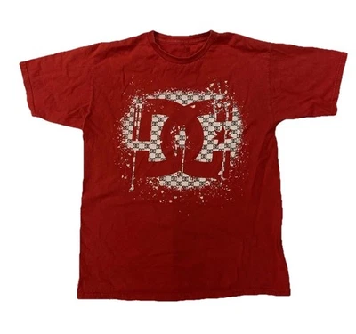 Vintage DC Shoes T-Shirt Red Graphic Skate Y2K Style Size M - Image 1 of 4