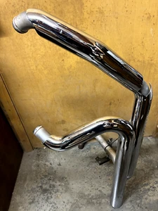 Cabezales de escape de alto flujo crossover con protectores cromados 16 under Harley Touring - Imagen 1 de 9