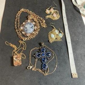 Stunning Rhinestone Crystal Necklaces And Earrings Lot B145 - Picture 1 of 8