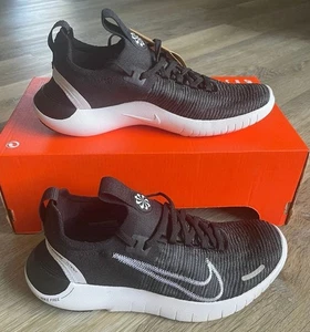 Nike Free Run Flyknit Next Nature UK Size 4.5 Women’s Trainers Gym Running - Picture 1 of 6