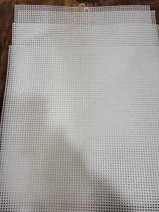 4 Plastic Mesh Sheets for Knitting And Crafts 13.5"x11" - Picture 1 of 1