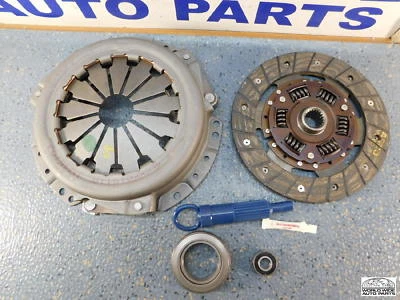 Toyota Corolla 1.6   NEW CLUTCH KIT   1984-1987 - image 1 of 3