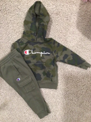 Sudadera para niño Camo Champion 2 piezas talla 4 Foto 1 de 4