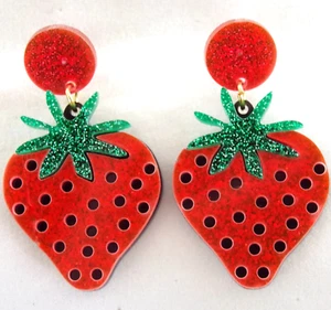 2" NWOT GLITTER & CUT-OUTS STRAWBERRY FRUIT LAYERED ACRYLIC DROP DANGLE EARRING - Picture 1 of 16