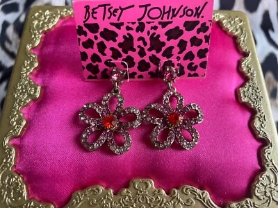 Betsey Johnson Ombre Rose Pink Red Crystal Daisy Flower Gold Earrings VERY RARE - Image 1 of 2