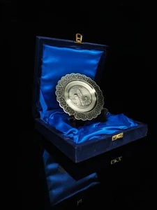 Royal Selangor Pewter Plate with Stand - Picture 1 of 13