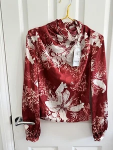 Guess Gorgeous Long Sleeve Printed Floral Top Size UK XS BNWT - Picture 1 of 4