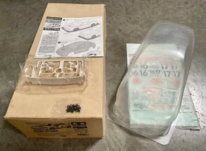 Tamiya Beams Integra Type R 1/10 Body Set with org box sticker and wing 50968 - Picture 1 of 6