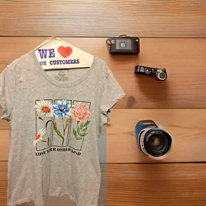 Wound Up Teen Vases of Flowers- Love Your Other Kind T-Shirt Size 3XL (21) Gray - Picture 1 of 4