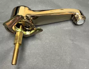 Grifo y asas Newport de latón 1660/24A Astaire en oro francés - Imagen 1 de 20