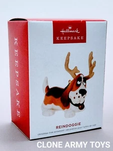 2022 Reindoggie Basset Hound Pet Dog Hallmark Ornament - Picture 1 of 4