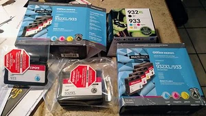 Genuine HP ink cartridges; Color 933 & Black 932; Never Used - Free Shipping - Zdjęcie 1 z 1