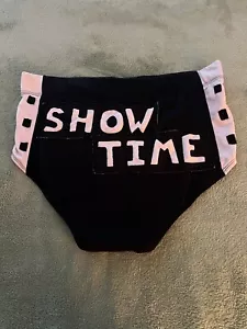 Autographed Wwe/NXT/TNA Showtime Eric Young Ring Worn Black And white Trunks - Picture 1 of 3