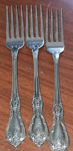 Oneida KENNETT SQUARE Stainless Deluxe Glossy Flatware 3 Dinner Forks - Picture 1 of 3