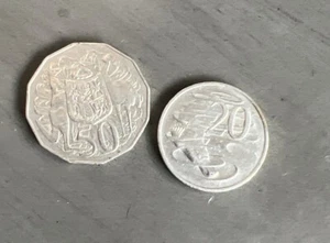 AUSTRALIAN 1983 50 CENT & 2000 20 Cent COIN Lot - Young & Old Queen Elizabeth II - Picture 1 of 8