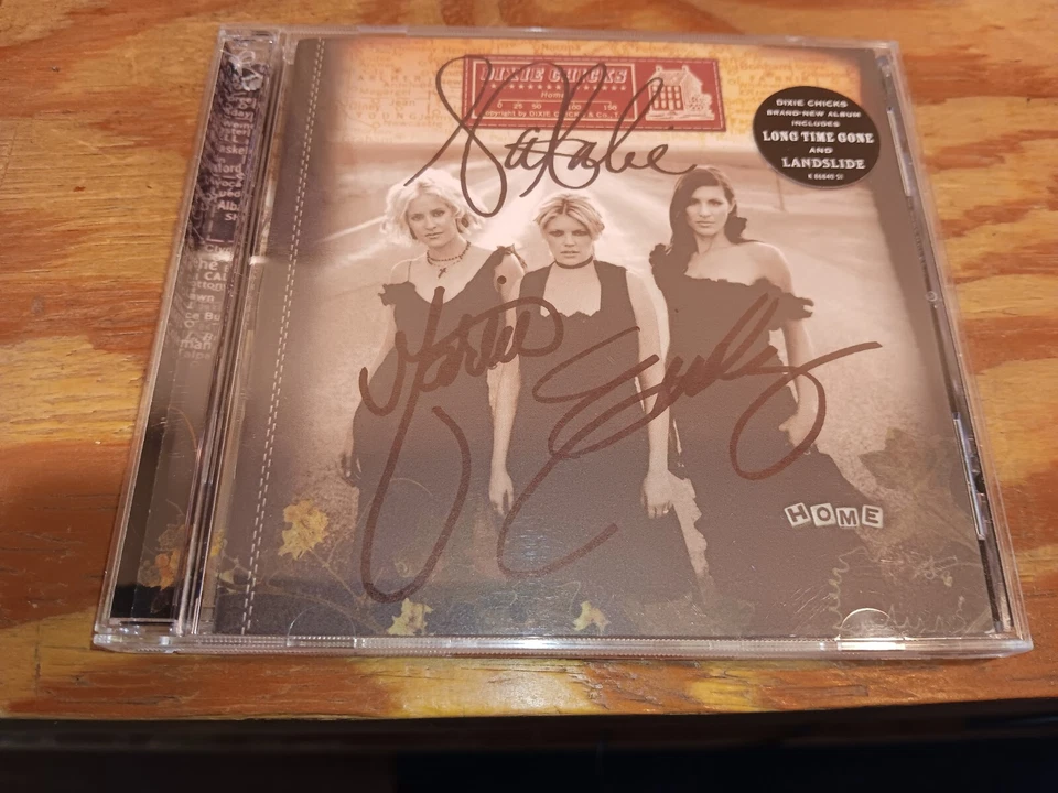 AUTOGRAPHED! Home by Dixie Chicks (CD, Aug-2002, Open Wide/Monument/Columbia) Foto 1 de 1