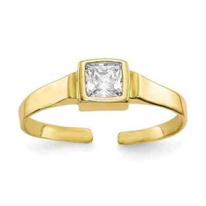 Solid 10k Solid Yellow Gold Womens Girls Princess Cut CZ Square Head Toe Ring - Picture 1 of 4