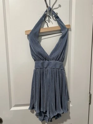 Mameluco plisado Fashion Nova Paulina - azul polvoriento - talla XS - NUEVO CON ETIQUETAS Foto 1 de 4