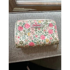 Cath Kidston Floral Zip Around Wallet Wristlet Organizer Pouch - Picture 1 of 6