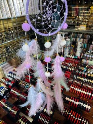 Novo Dreamcatcher Gato Decoração de Parede Pompom Pena Bebê Dreamcatcher Feito à Mão - Imagem 1 de 4