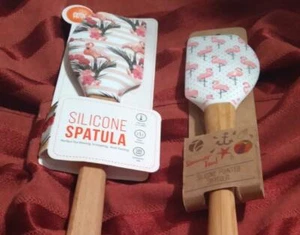 TROPICAL CHRISTMAS PINK FLAMINGO 2 KITCHEN SPATULAS ZAZA, & COOK WORKS SPATULAS - Picture 1 of 9