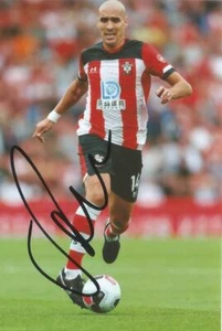 SOUTHAMPTON: ORIOL ROMEU SIGNED 6x4 ACTION PHOTO+COA  - Picture 1 of 1