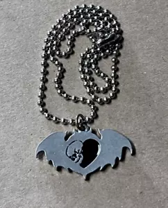 2005 Clandestine Industries Bat Chain Necklace Pete Wentz Fall Out Boy Hot Topic - Picture 1 of 3