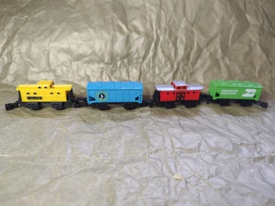 LOTE DE MICRO MÁQUINAS GALOOB 1989 de colección grandes coches NORTERN Santa F Grande Burlington Foto 1 de 4