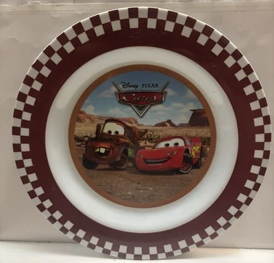 Disney Cars Lightning McQueen Tow Mater 9” placa de melamina como nueva difícil de encontrar envío rápido Foto 1 de 4