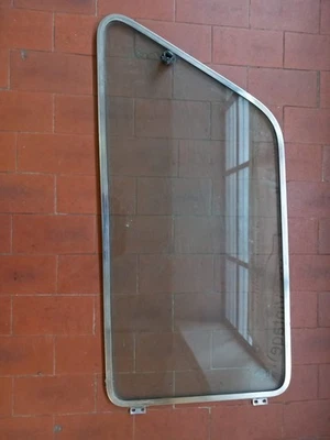 VETRO A COMPASSO POSTERIORE SX AUTOBIANCHI A112 MK4-5 [995] - Image 1 of 4